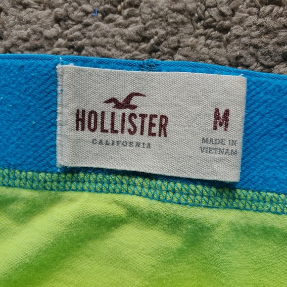 Mens Hollister trunks - Picture 2 of 3